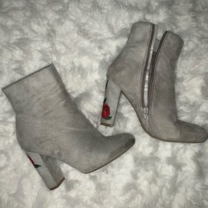 Light Gray Booties w/ Rose Embroidery